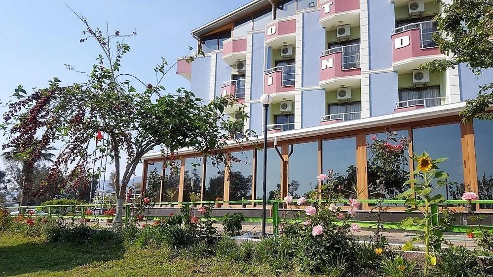 Linda Butik Otel Guemuelduer İzmir Extérieur photo